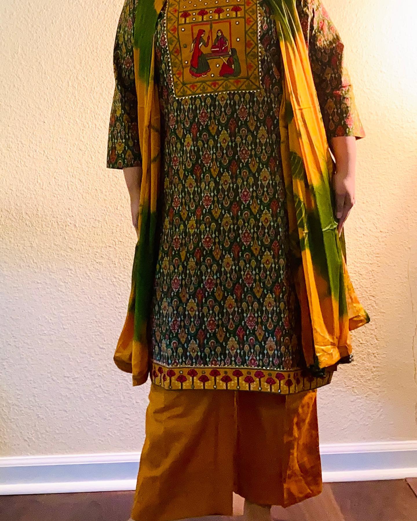 Hand embroidered Cotton Kurta set