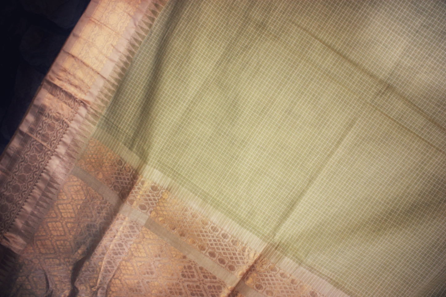 Gadwal Handloom Cotton Saree - Pista/ Cream