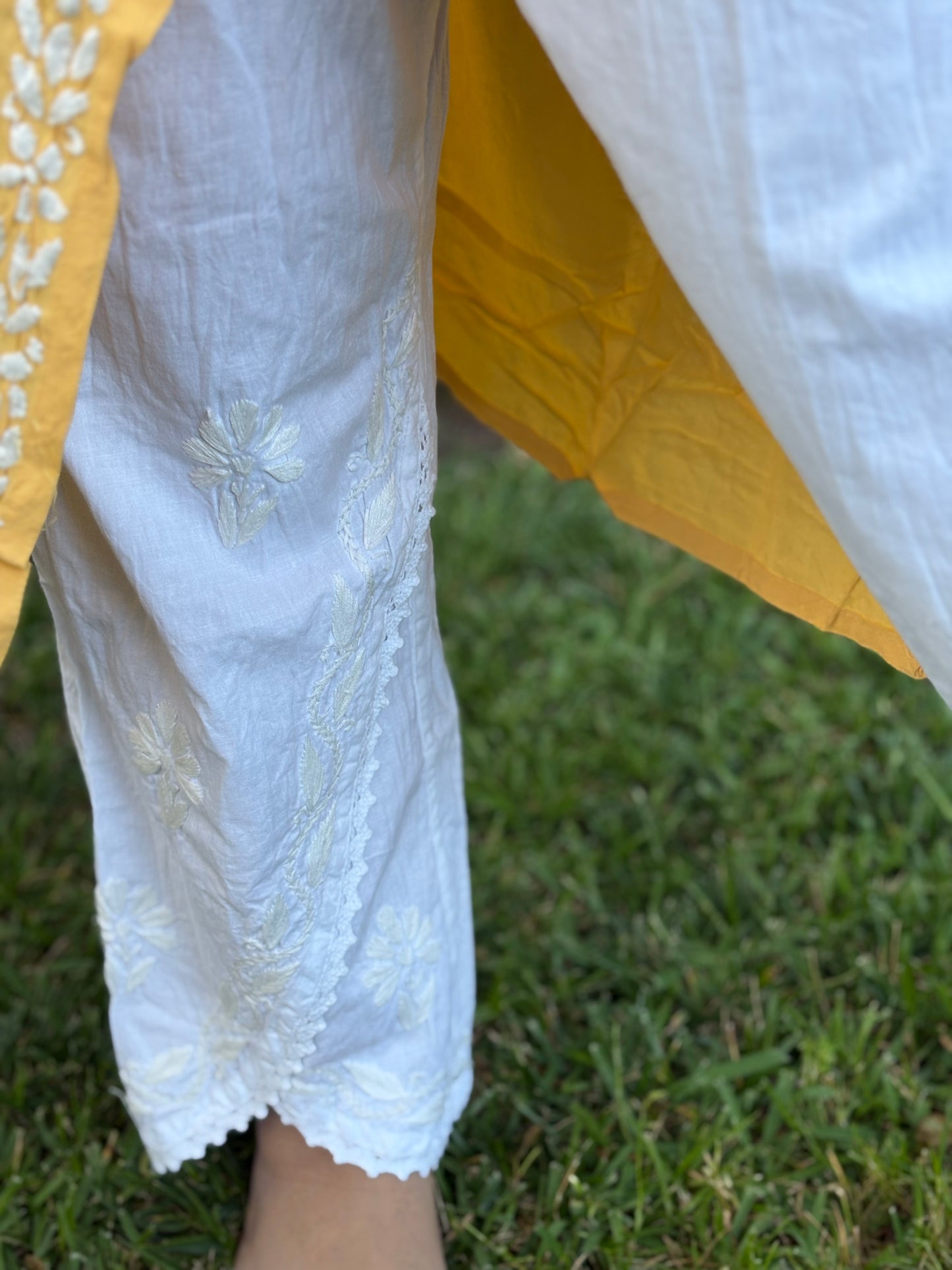 Chikankari Tulip Hem Pant - White