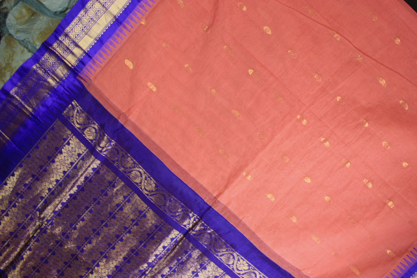 Gadwal Handloom Cotton Saree - Peach/ Indigo