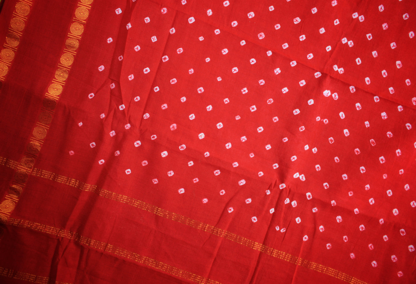 Kaikattu Sungudi Cotton Saree - Red