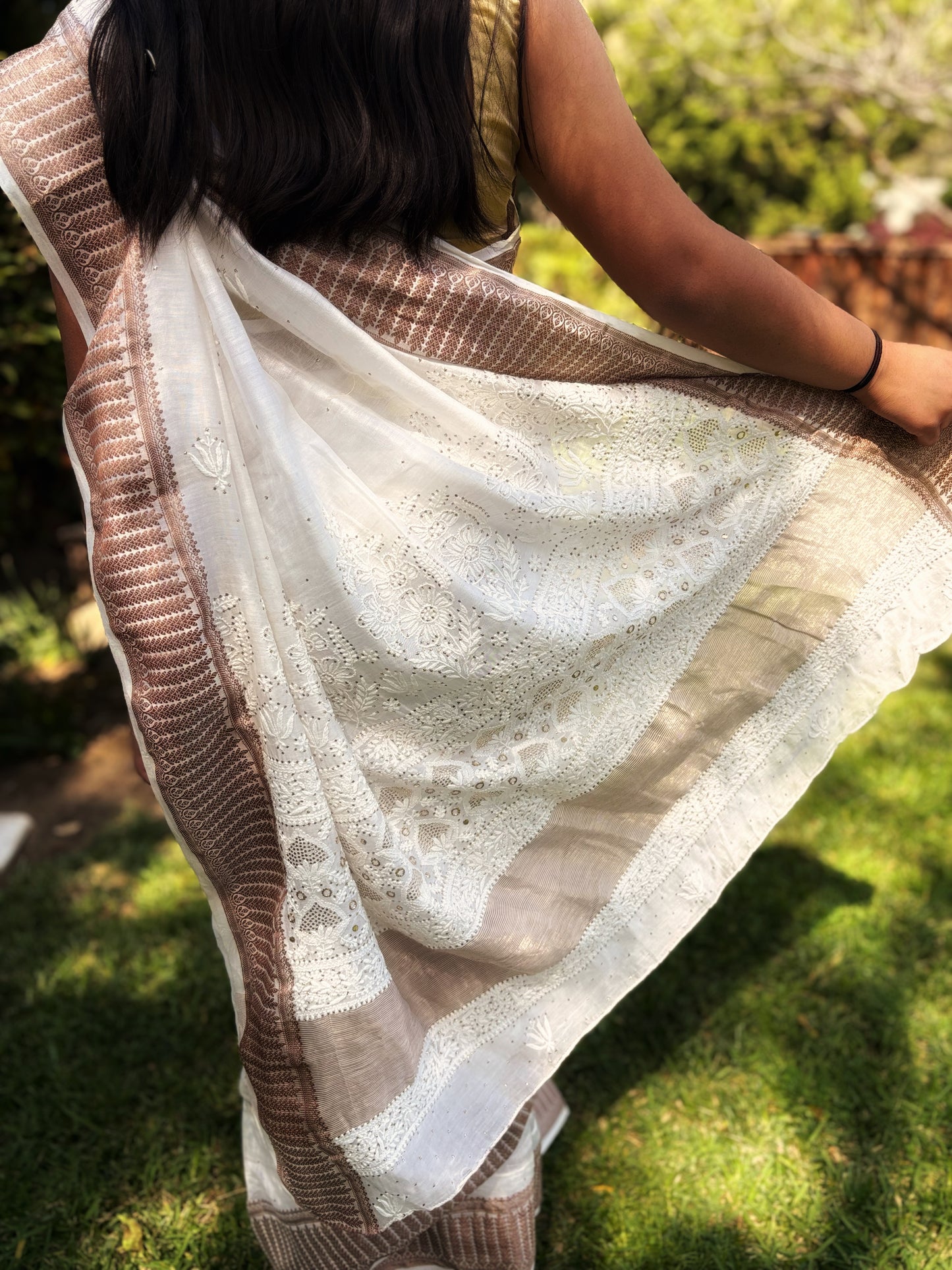 Chikankari Hand embroidery Maheshwari Silk Saree - Off White