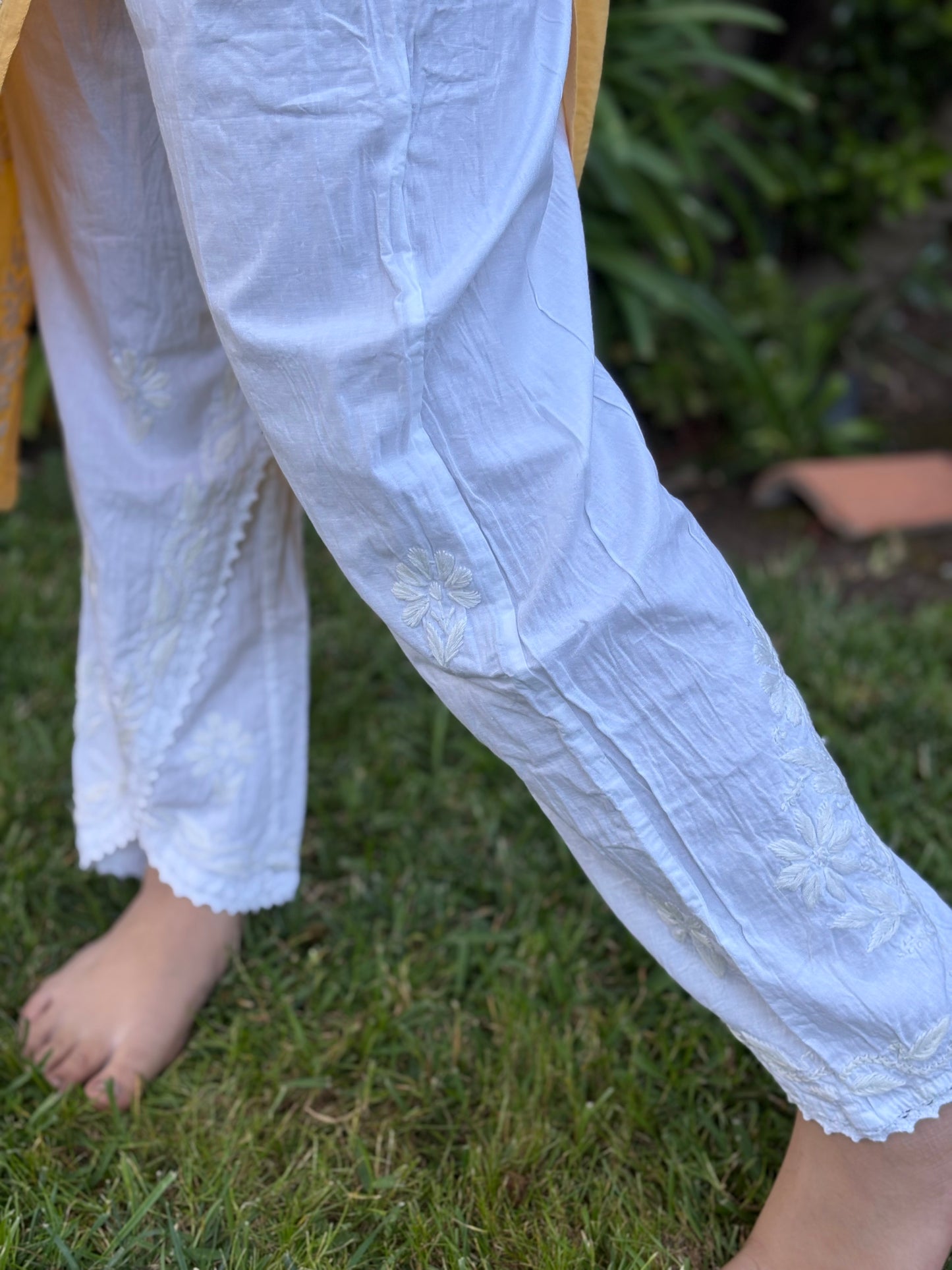 Chikankari Tulip Hem Pant - White