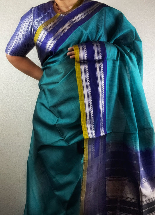 Gadwal Handloom SICO Saree - Light blue/ Blue - Silver