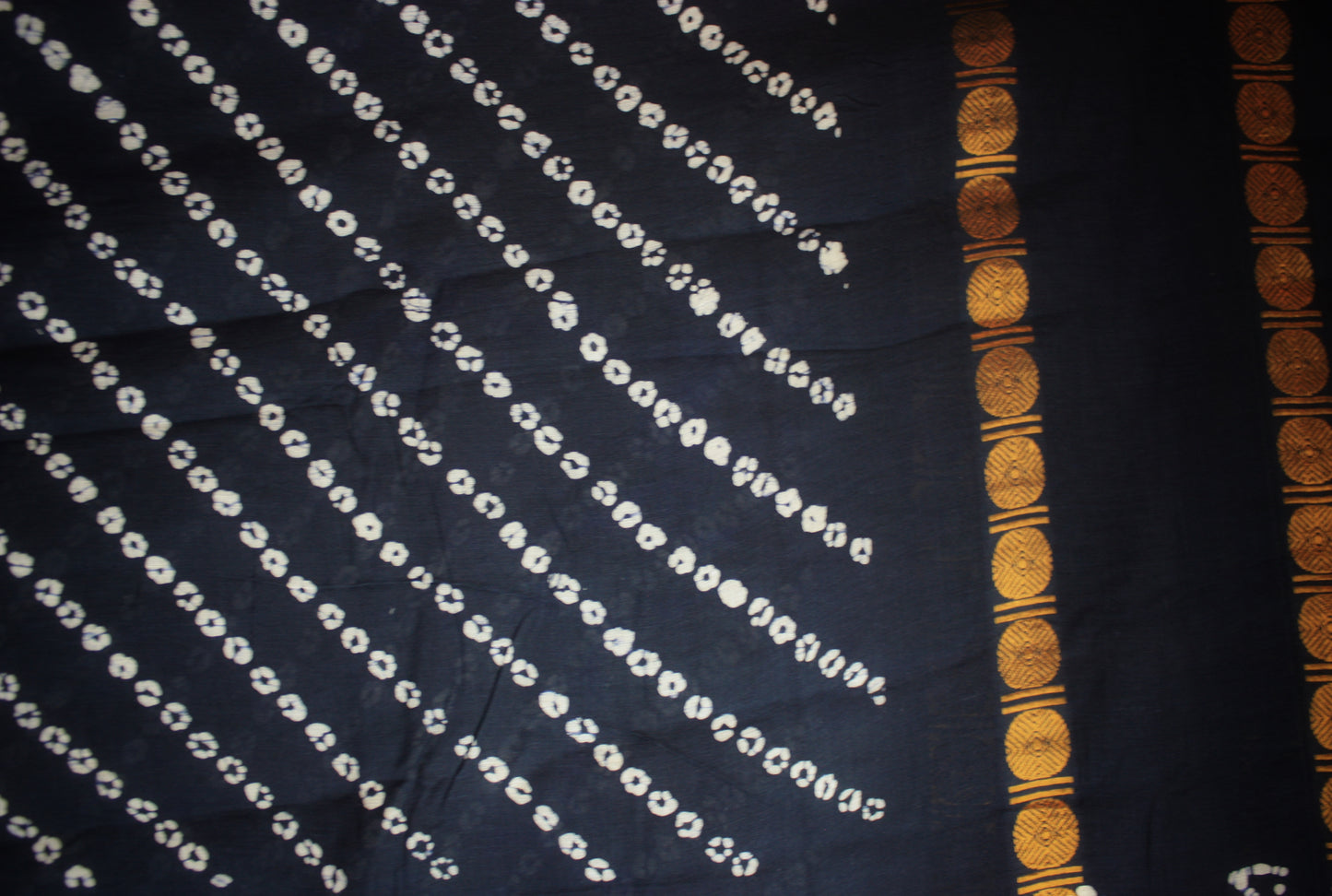Sungudi Cotton Saree - Black/ Floral Pallu