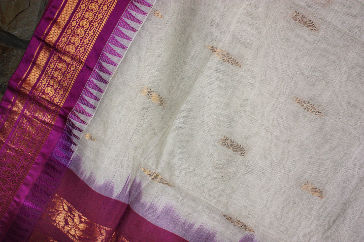 Gadwal Handloom Cotton Saree - White/ Purple
