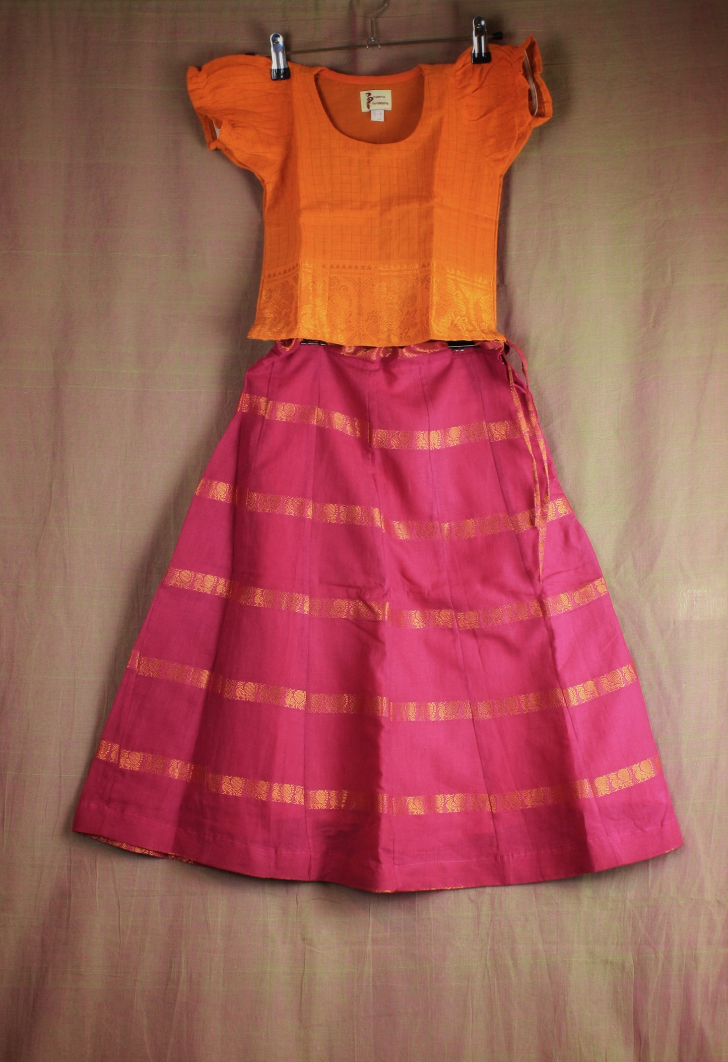 Sungudi Pavadai + Top set